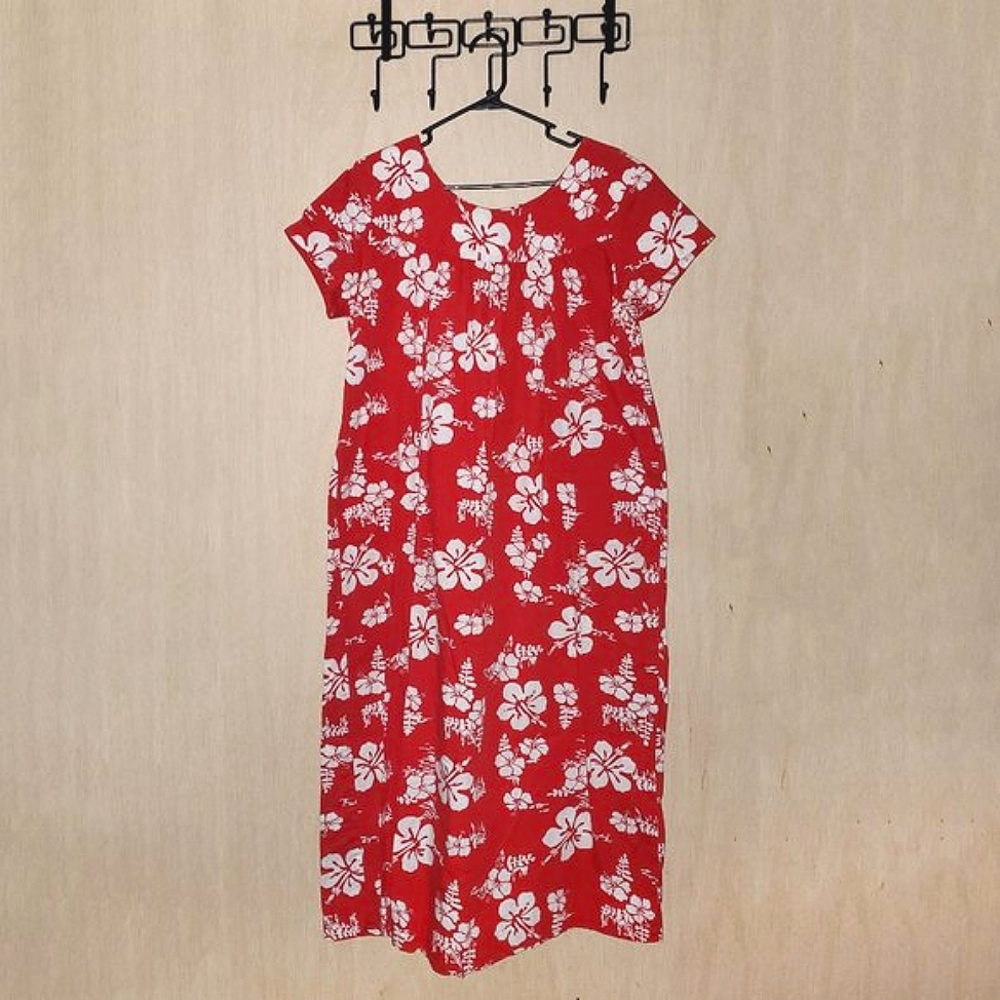 Vintage 1960s Ui-Maikai Sun Hawaiian Dress Red White Cotton, Size M/L (GUC)